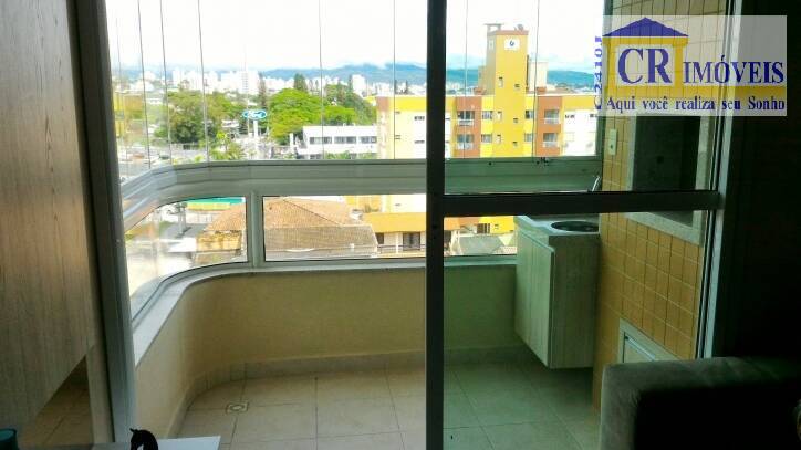 Apartamento à venda com 3 quartos, 113m² - Foto 1